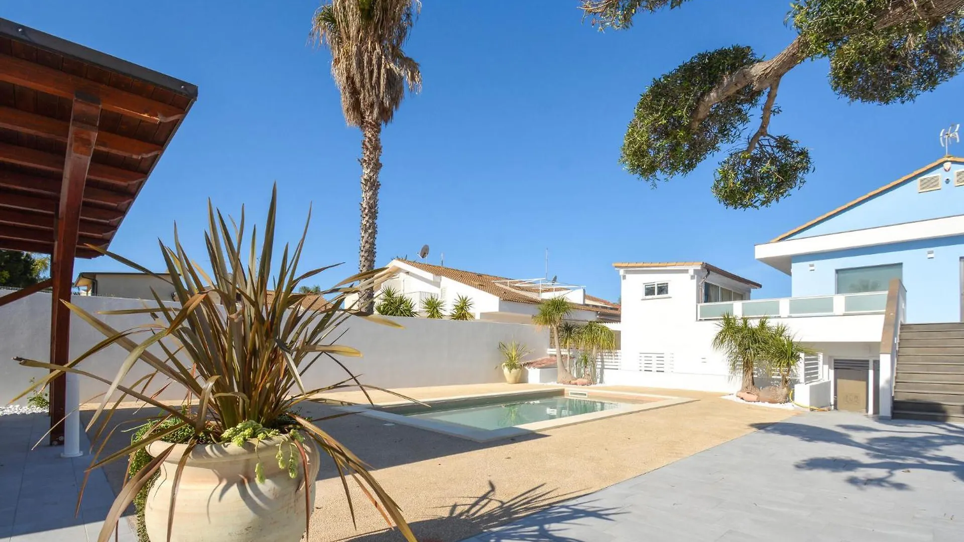 Tatil Evi 4 Bedroom Amazing Home In Kaukana Villaggio Azzurro